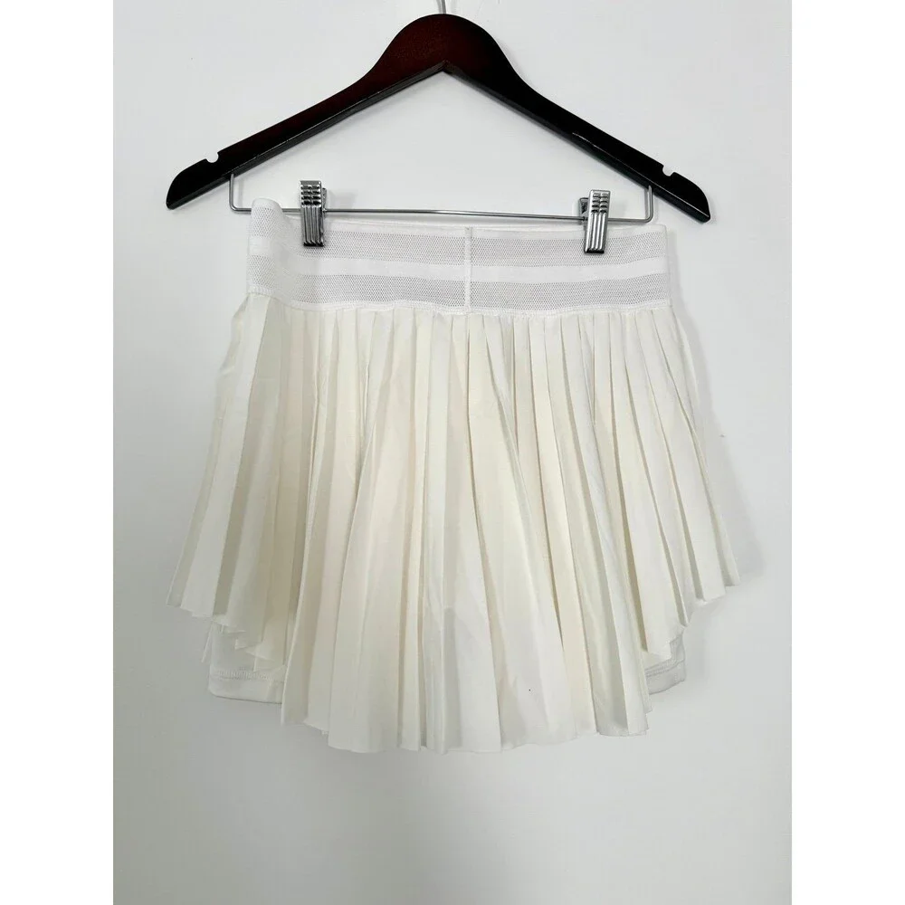 Nike Women's White Pleated Tennis Skort - Size Small